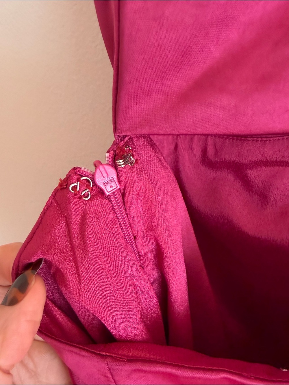 NWT superdown Revolve Julieta Satin Mini Dress Berry Magenta Strappy Large L - Picture 7 of 11